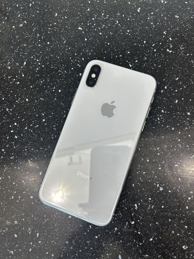 Продам телефон iphone X айфон 10 64 ГБ