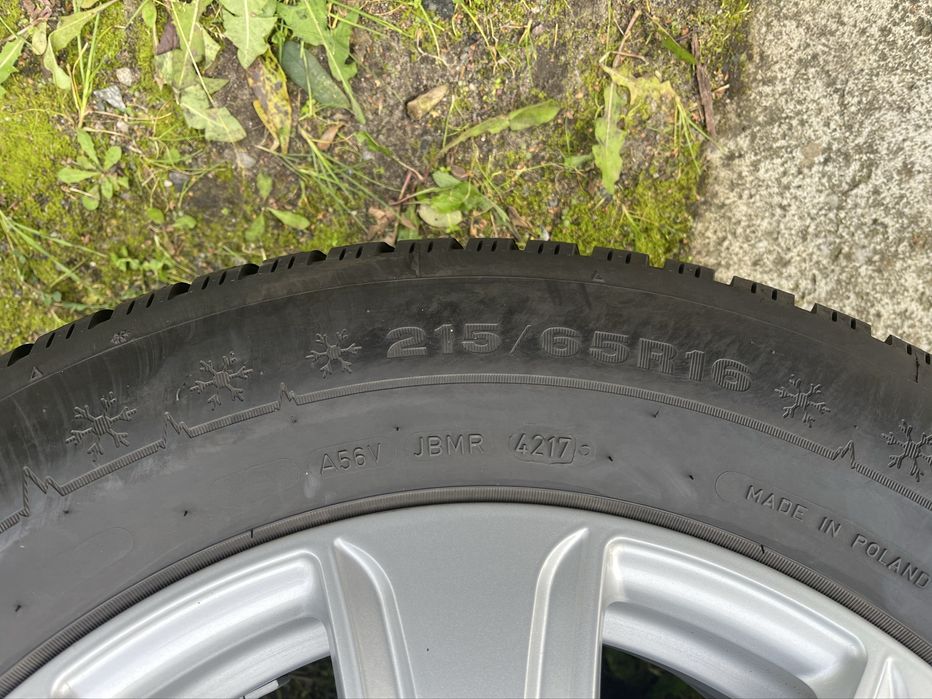 Audi Q3 8U felgi aluminiowe koła opony zimowe 16 cali