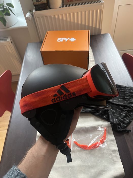 Kask snowboardowy SPY rozm. 59-61 cm czarno- pomarańczowy