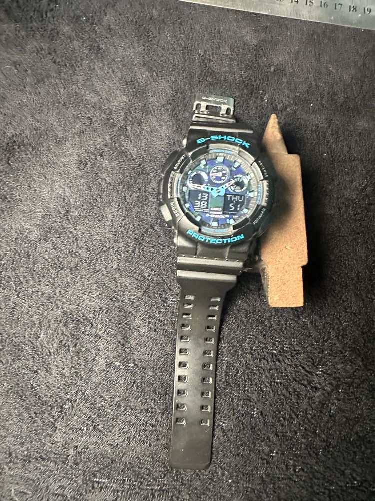 G-shock GA-100CB kultowy zegarek wodoodporny