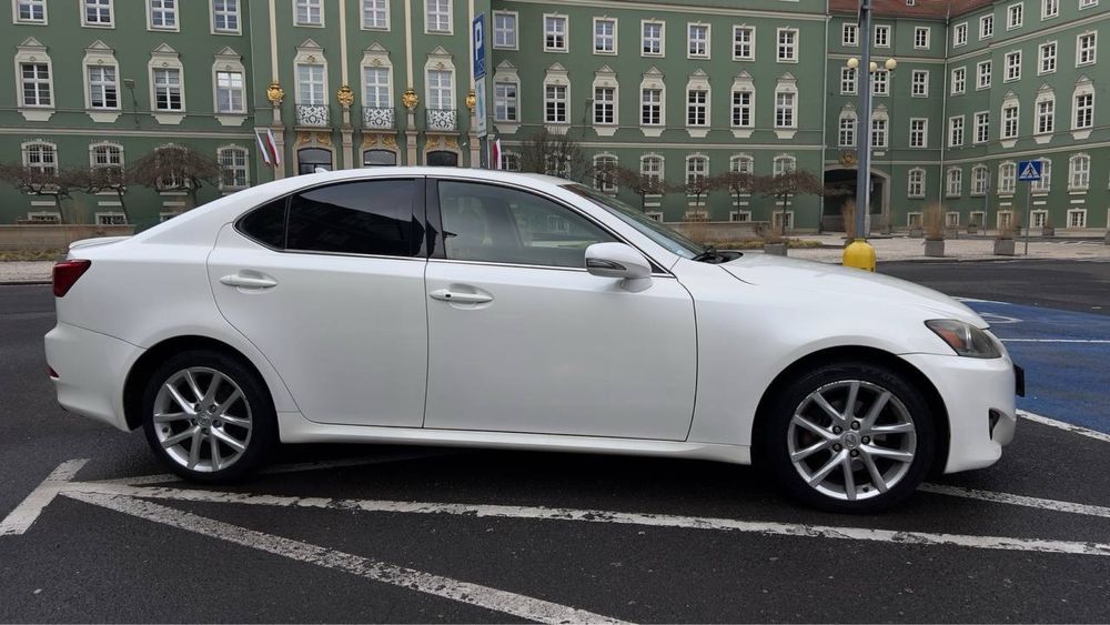 Lexus IS 250 AWD z ukraińską rejestracją