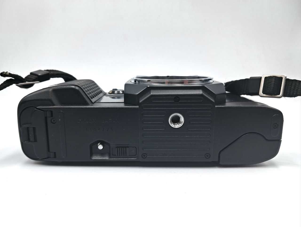 Плівкова камера Canon T70