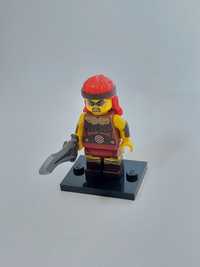 Figurka Lego wściekły barbarzyńca z podstawka i akcesoriami
