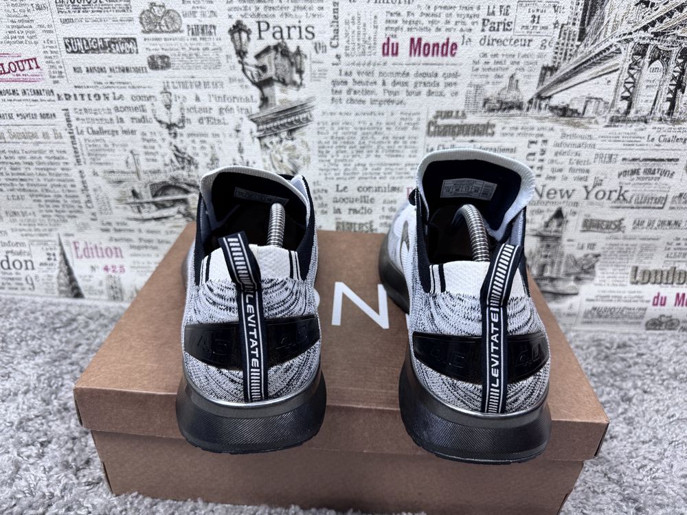 Кросівки Brooks Levitate 4 Розмір 46 / Original Взуття