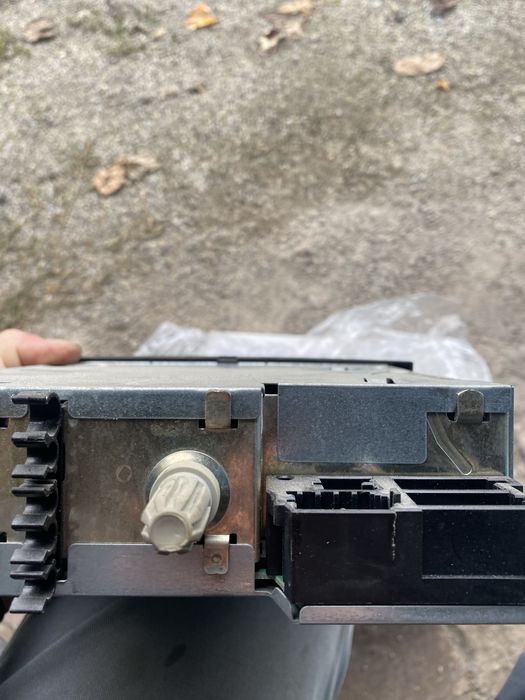 Автомагитола Renault Scenic