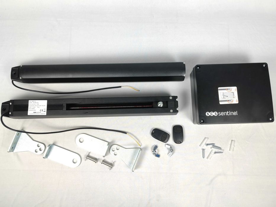 Napęd do bram skrzydłowych SCS SENTINEL czarny