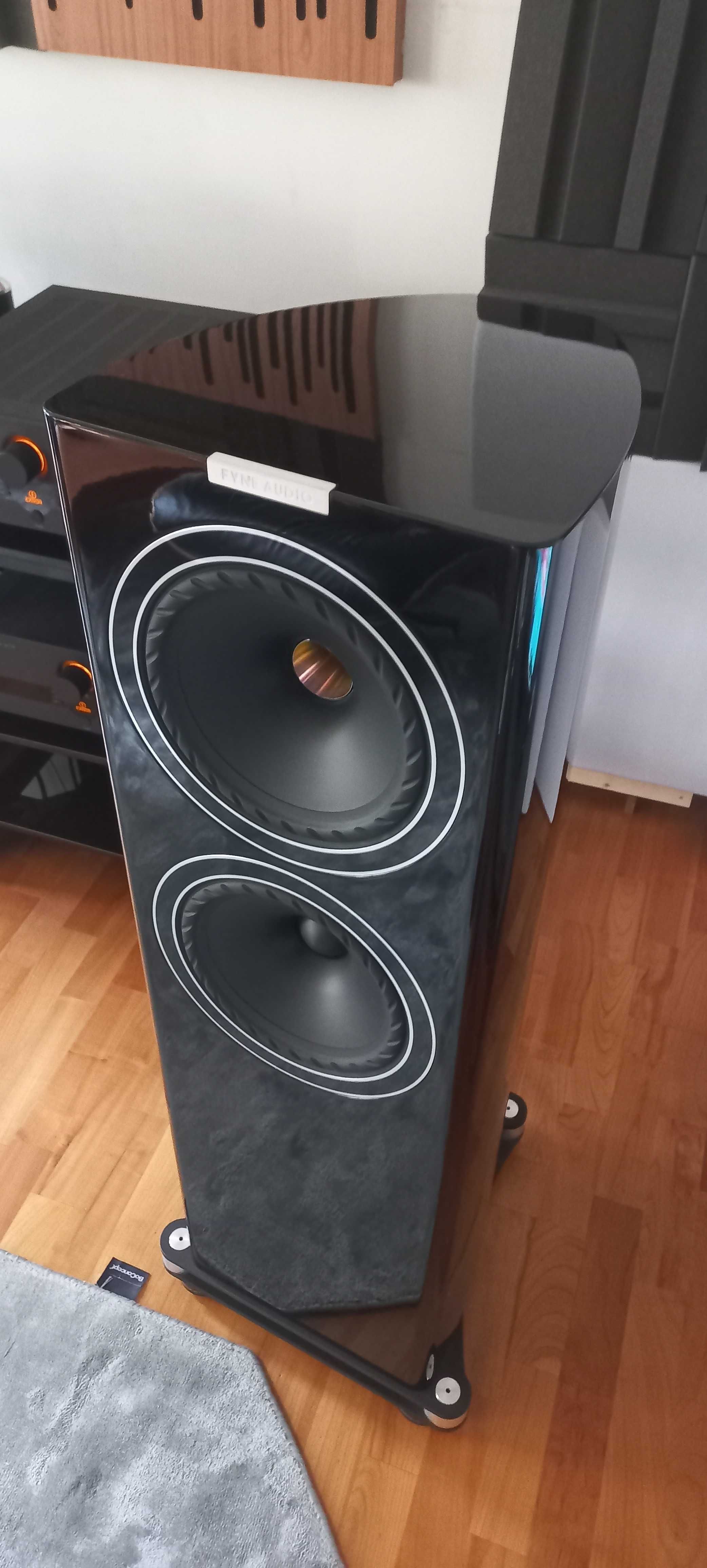 Fyne Audio  F703