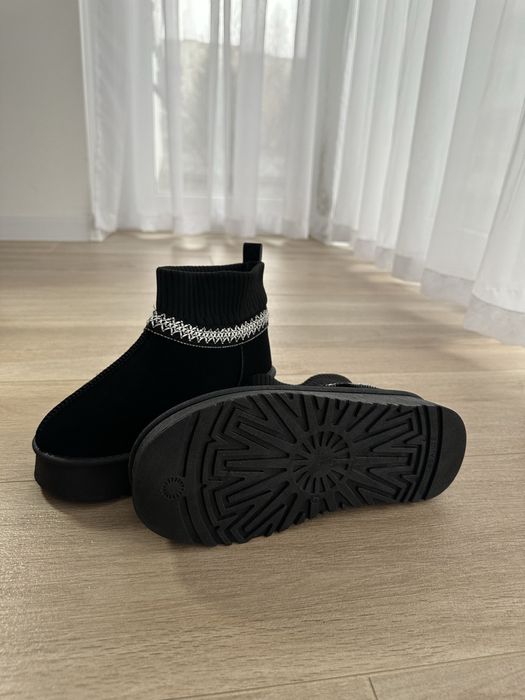 Чоботи у стилі UGG