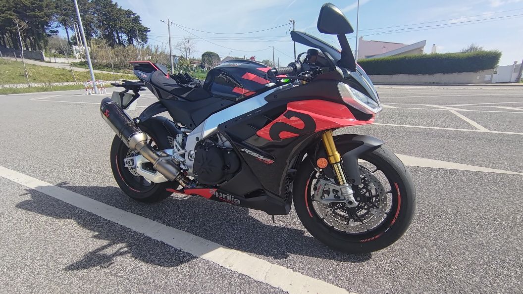 Aprilia RSV4 1100 Factory 2021 c/extras