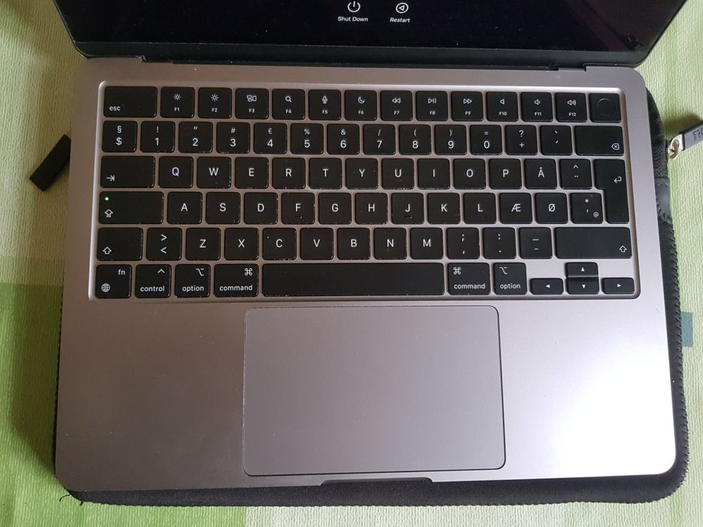 MacBook Air M2 2023