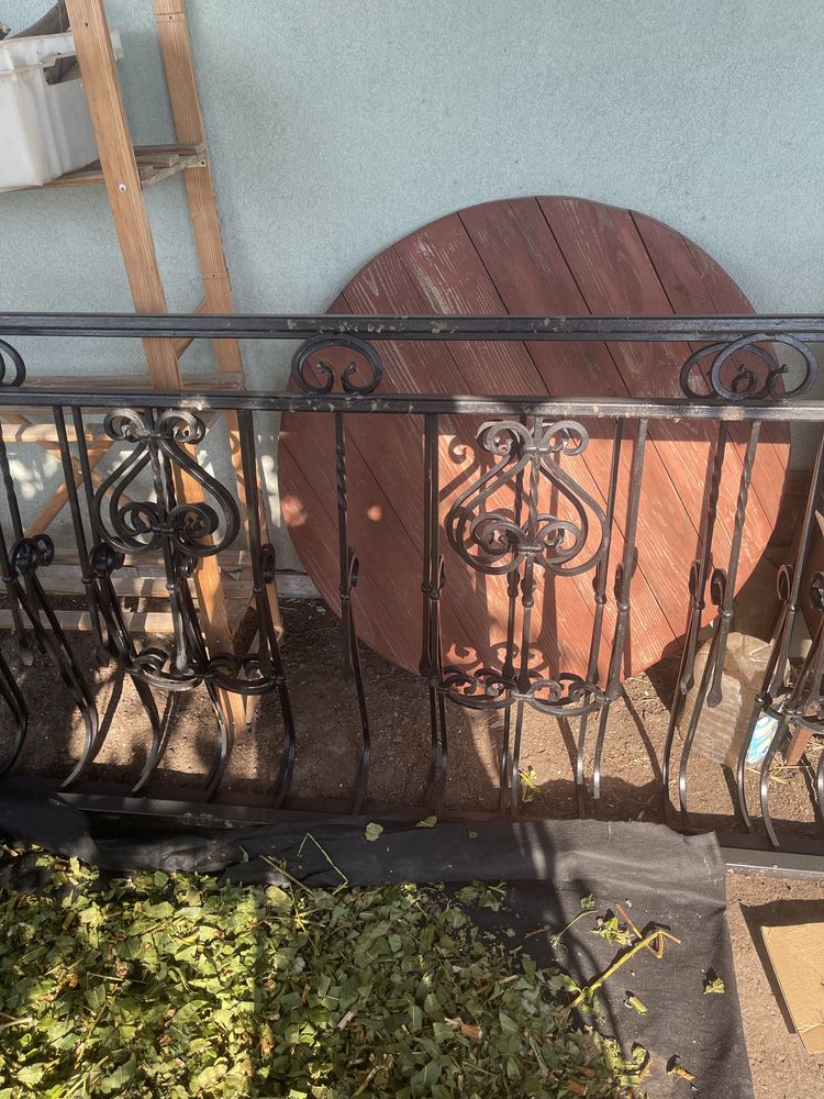 Продаю огорожу металеву ковану б/у, 4 секції: 2х 1,8 м, 2х 2,0 м