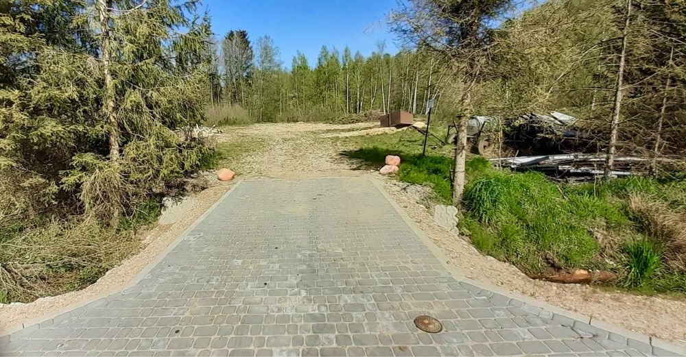 Piękna działka budowlana ze stawem