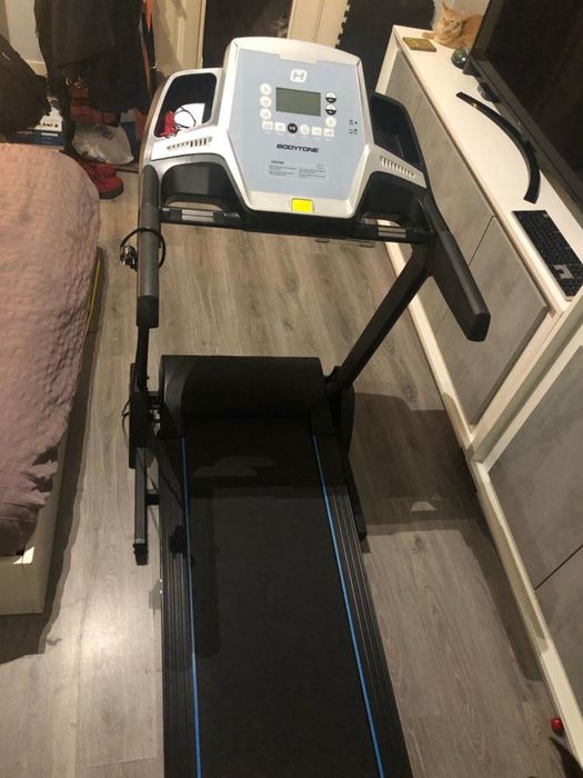 Passadeira novissima, pouco, usada, com livro de instrucoes