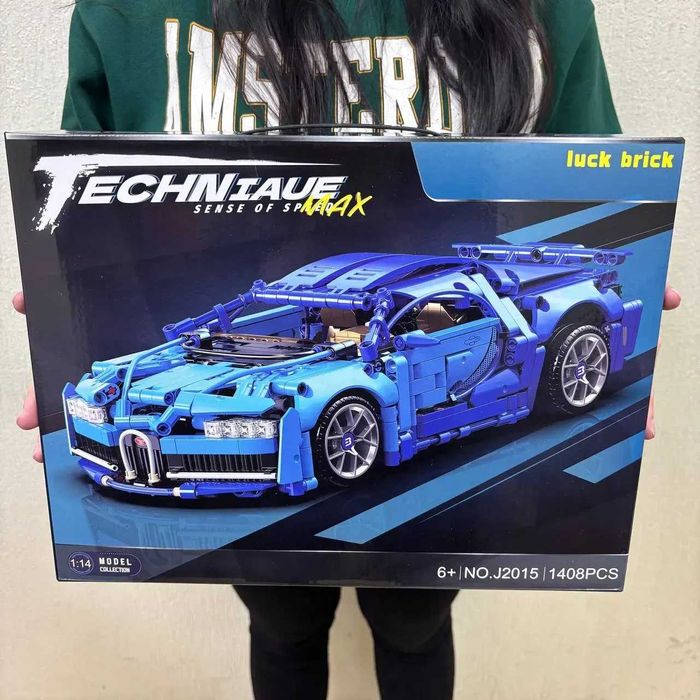 LEGO Bugatti Chiron Technic конструктор 1408 деталей автомобіль 1:14