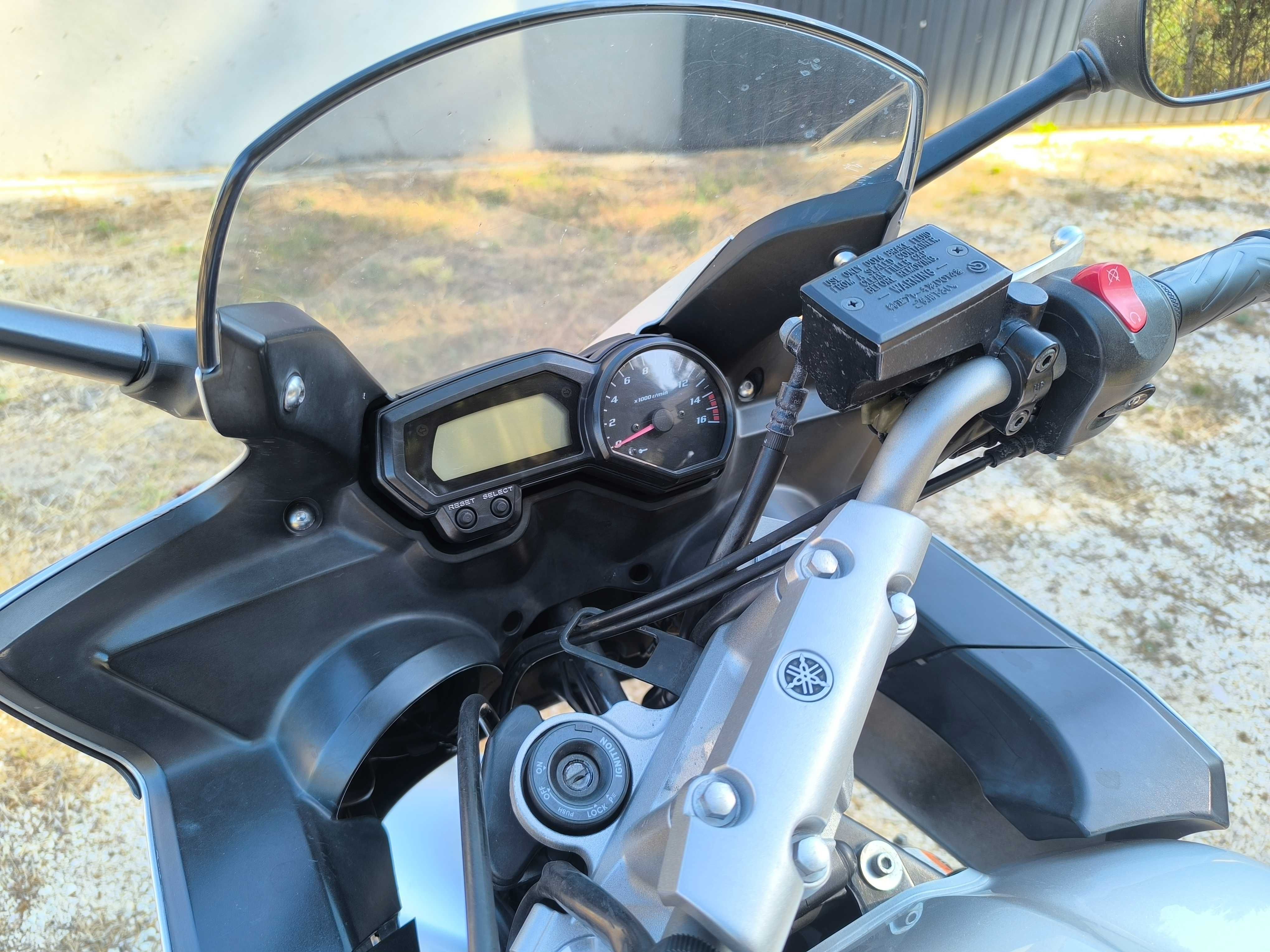 Yamaha FZ6  100cv