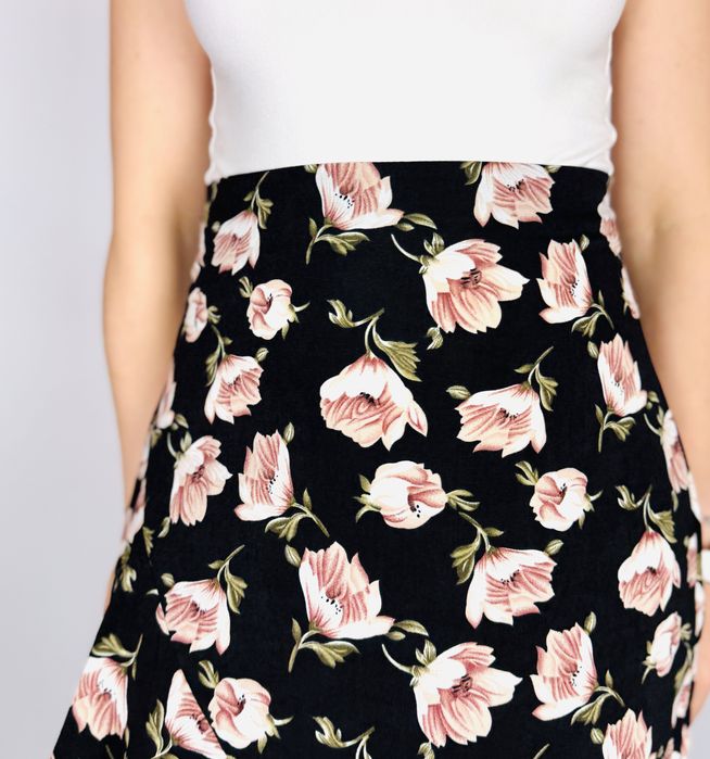 Asymetryczna spódnica w kwiaty S 36 Boohoo