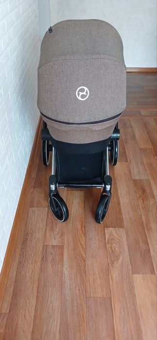 Дитяча коляска в чудовому стані