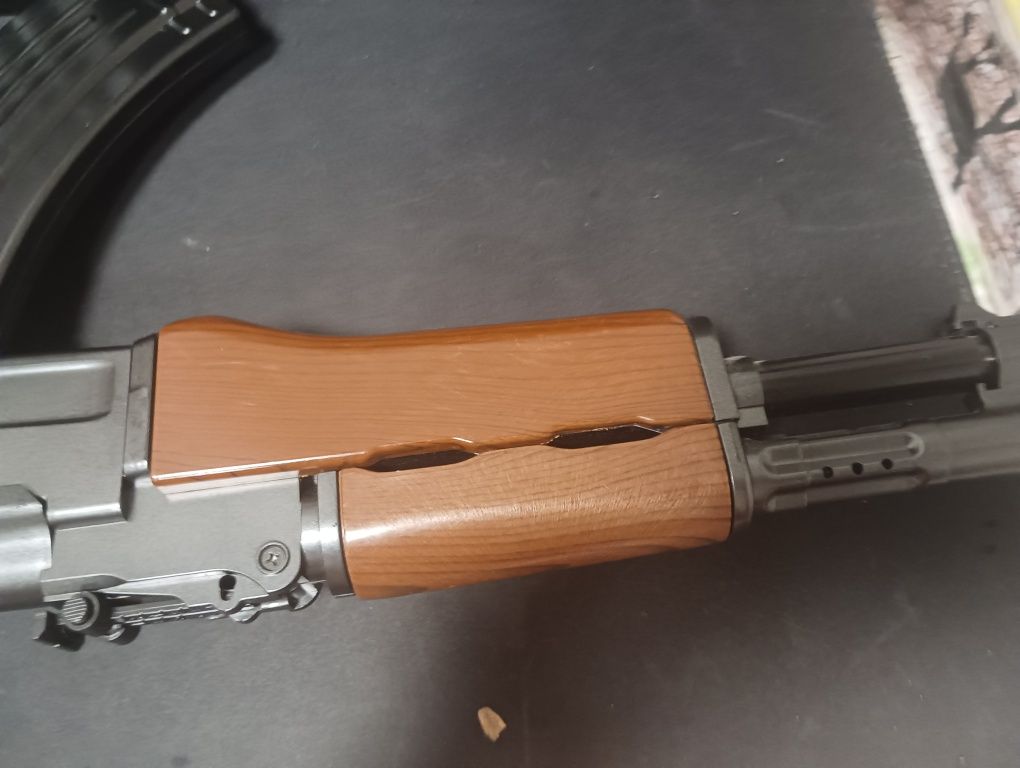 Ak 74 стреляет пластиковыми пульками