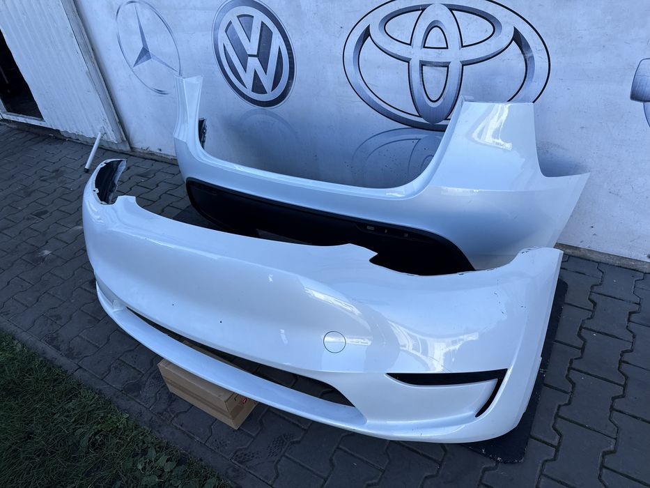 Бампер передній задній Тесла ігрик Вайт Tesla Model Y білий