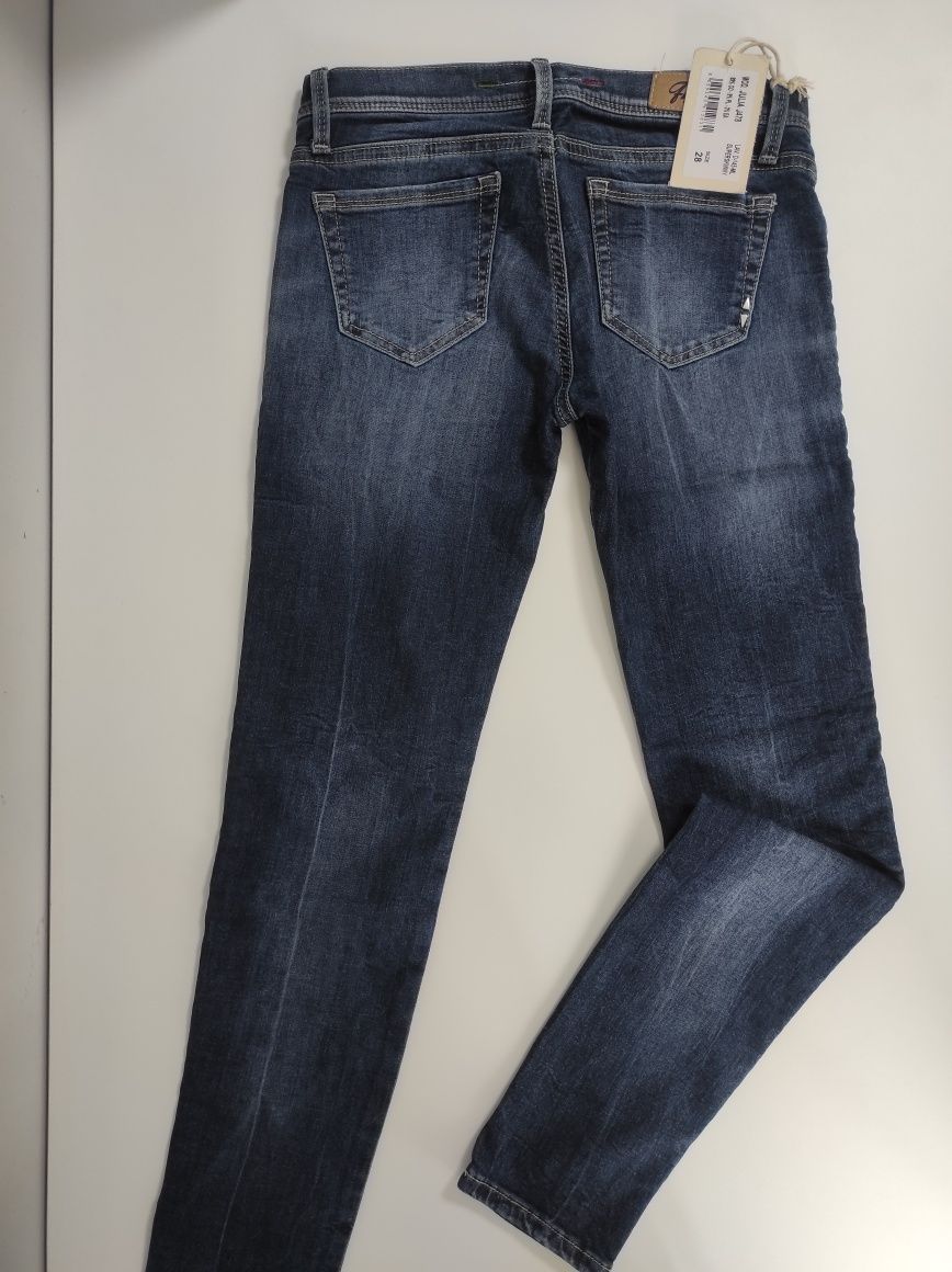 Джинси жін.（НОВІ）28 розмір  (Італія) 
Fifty four (Super Skinny) джинсы