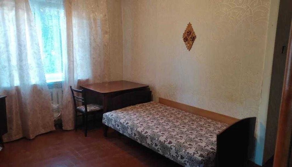 Продам небольшую 2-ку на Одесской . Супер цена