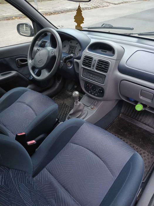 Renaul Clio 2 1.2 zadbane Klimatyzacja.