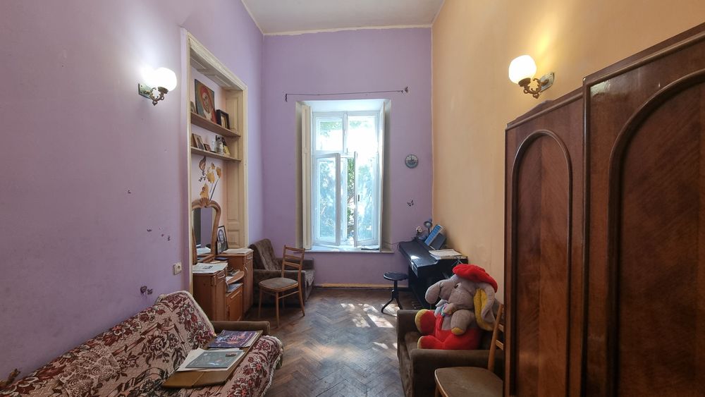 Продам комнату в коммуне в центре Жуковского