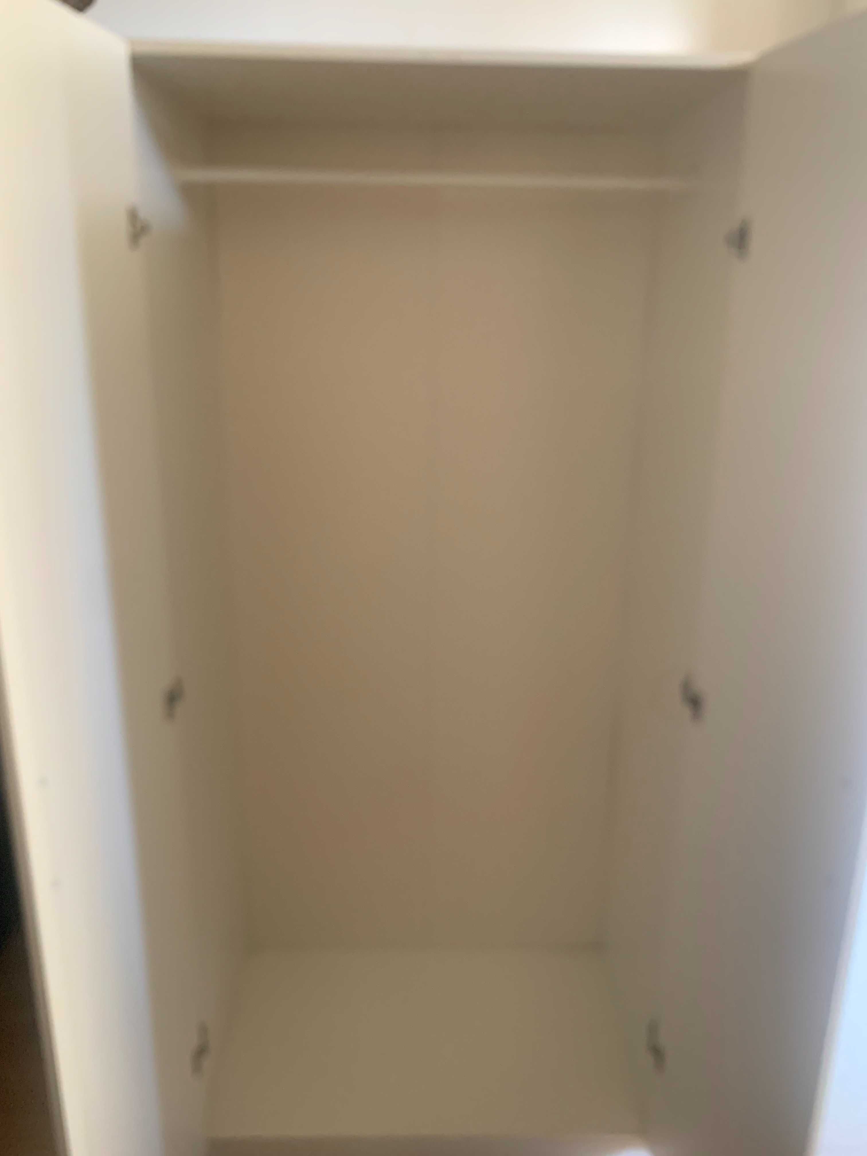 roupeiro KLEPPSTAD Ikea 3 portas