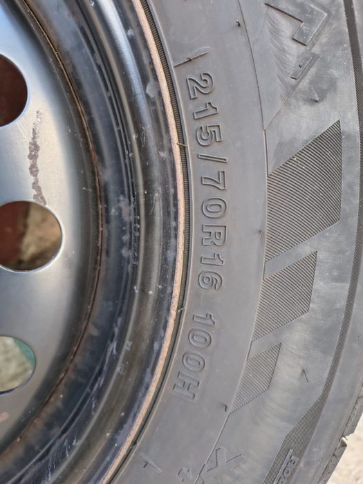 Koła zimowe opony felgi stalowe SUV 215/70R16 100H Zeetex WQ1000