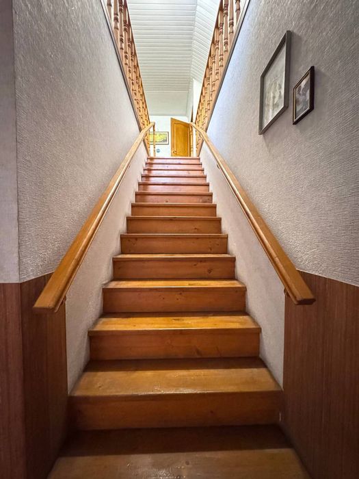 Продам 2х этажний дом в Подгороднем