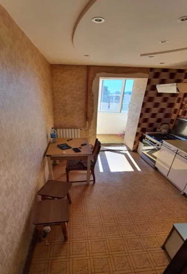 baz-01. 2 комн квартира в центре. Кирпичный дом