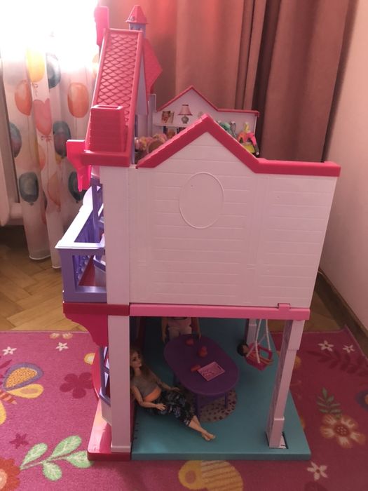 Будинок, будиночок для ляльок