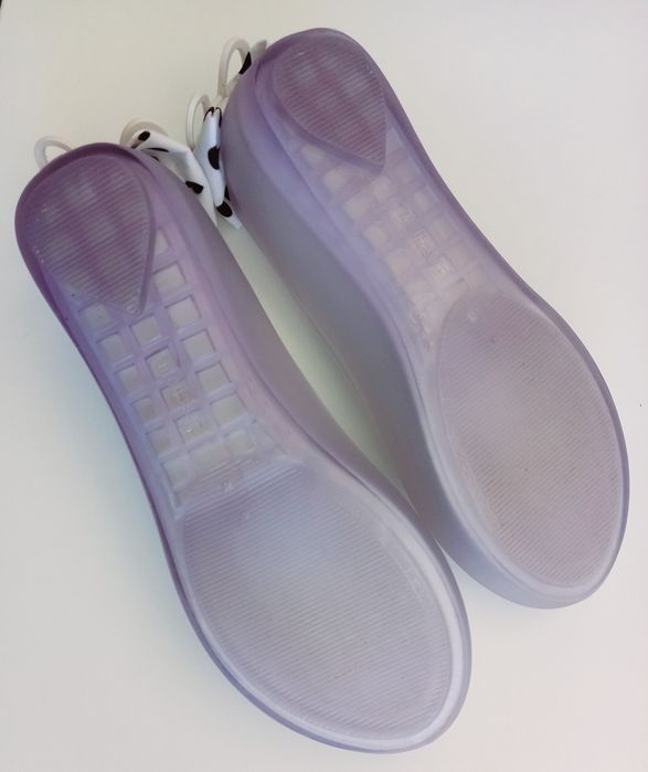 Sapatos marca Melissa n.33 com motivos da Minnie