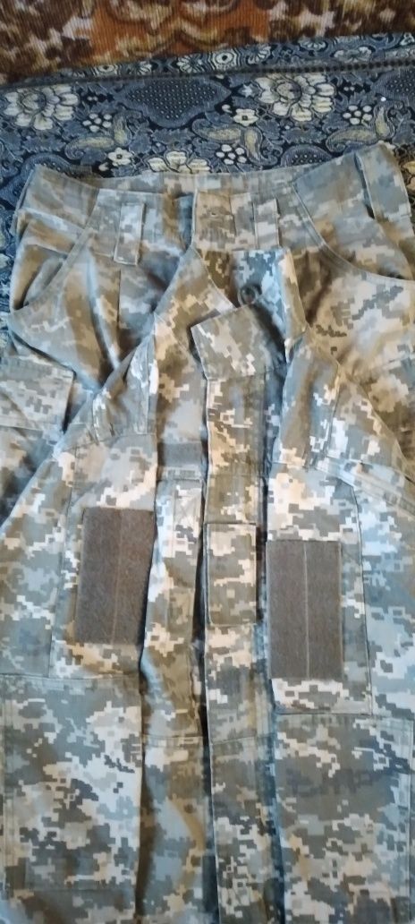 Продаю летнию военную форму.Китель и штани(размер 50/4) Цена договорна