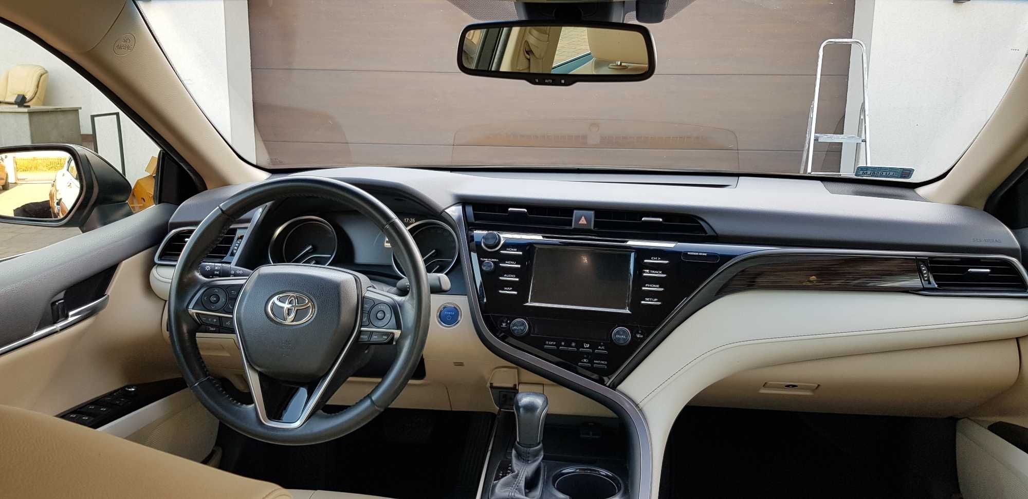 Toyota Camry hybrid 2,5 ,wersja Prestige +pakiet Comfort