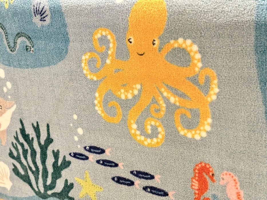 dywan Blavingad Ikea, wzór zwierząt oceanicznych 133 x 133 cm