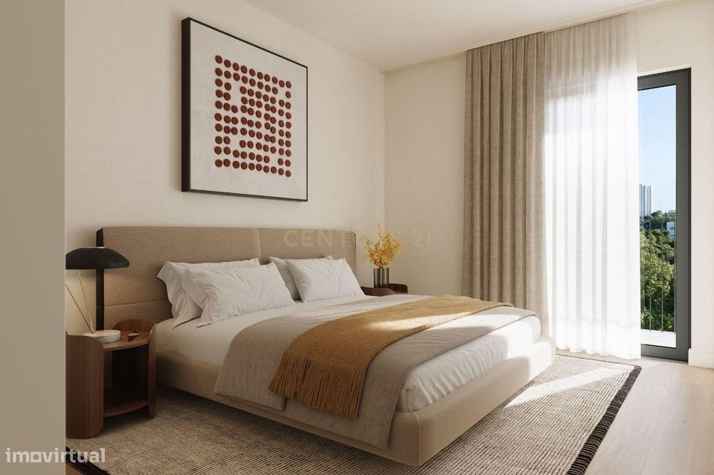 Apartamento, Santo António dos Cavaleiros e Frielas