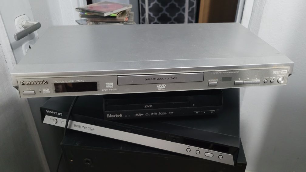 Odtwarzacze DVD  4