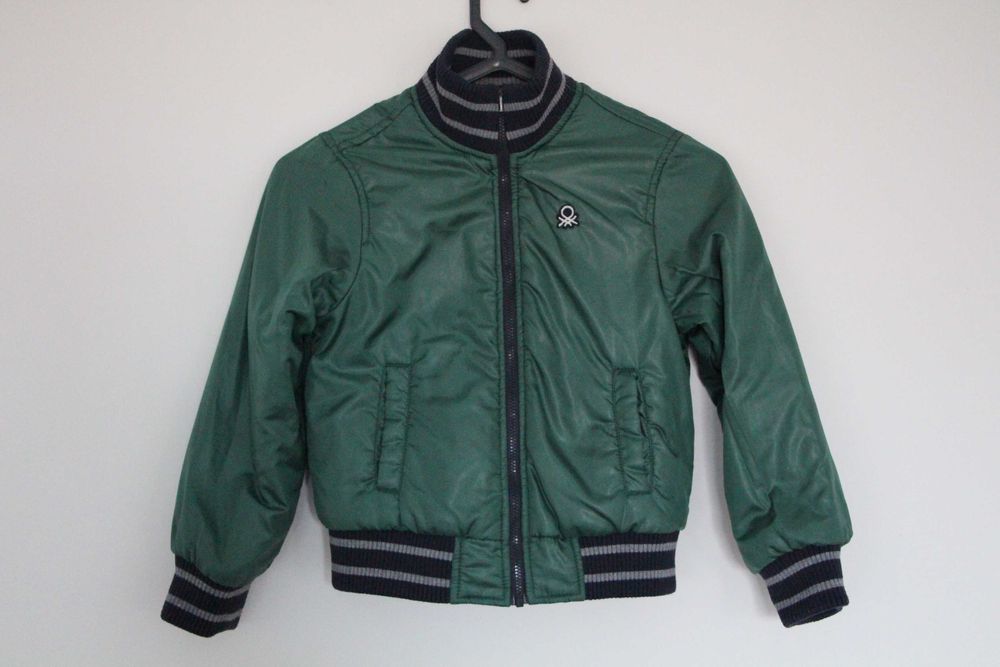 Blusão Benetton. Rapaz. 4-5 anos.