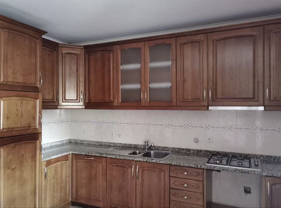 Alugar apartamento em arrifana