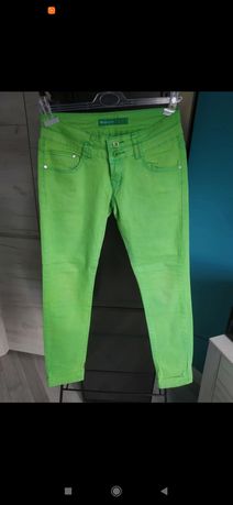 Zielone spodniee