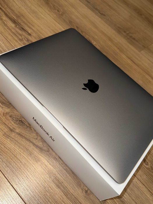 MacBook Air M1 8/256GB Gwiezdna Szarość