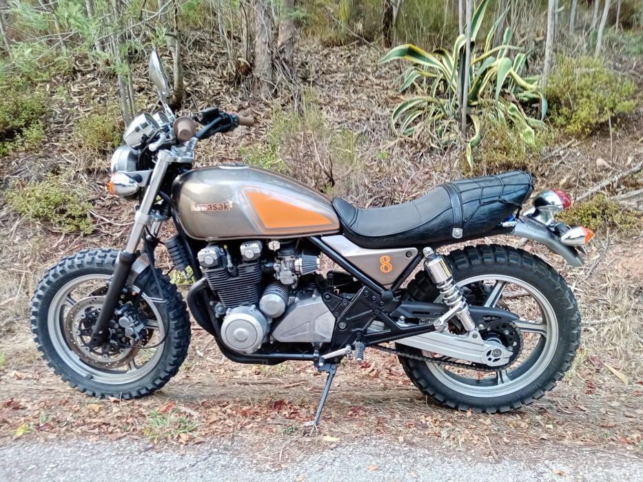 Mota scrambler/naked Kawasaki zephyr 550