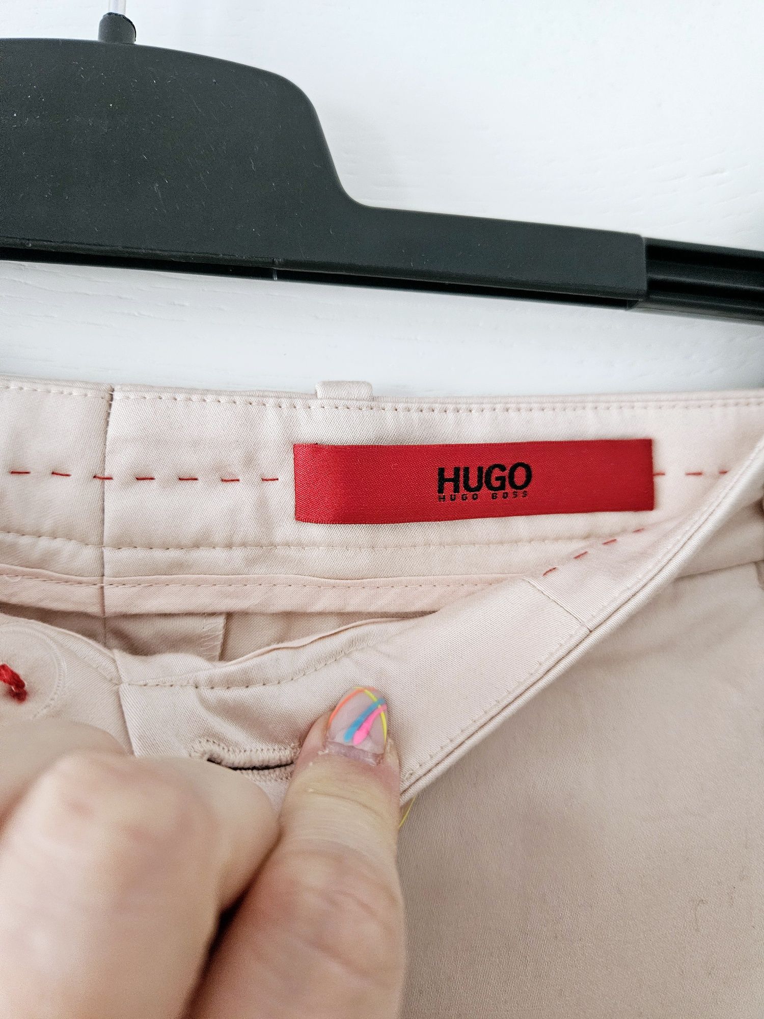 Jasnoróżowe spodnie Hugo Boss m 38 Hugo Boss Harile 3 m