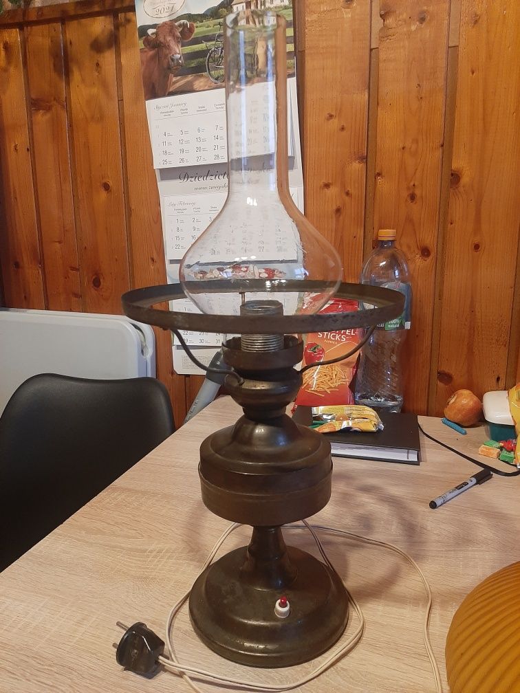 Lampa elektryczna ala naftowa prl stara antyk zabytek loft vintage