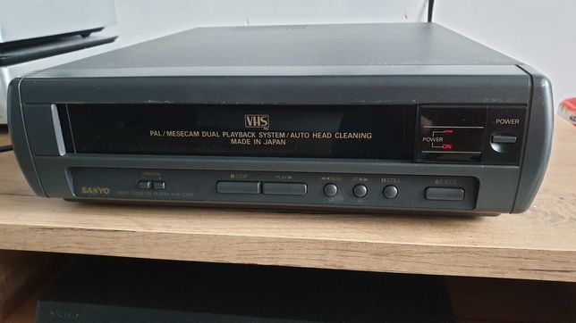 Odtwarzacz magnetowid VHS Sanyo VHP Z2HD retro Vintage