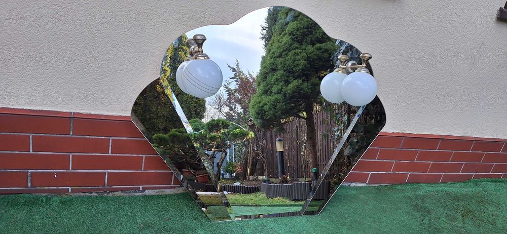 Lustro łazienkowe z oświetleniem