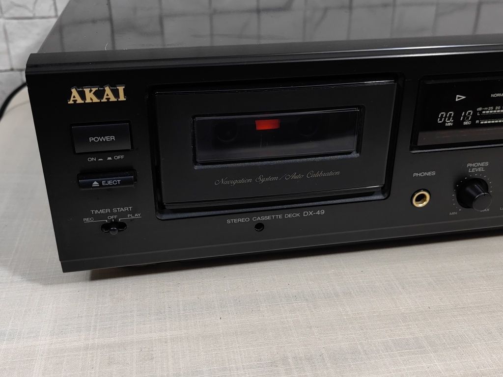 Akai  DX-49 Wysokiej jakość magnetofon kasetowy