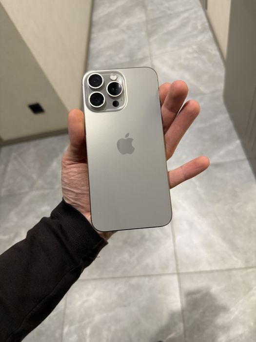 Продам iPhone 15 pro max 256 gb natural titanium