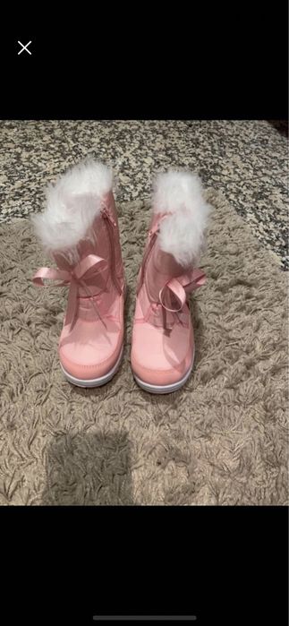 Botas menina tamanhos 25 e 27